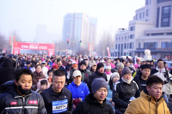 10倍配资公司 宁夏：三千名跑者活力奔跑迎新年